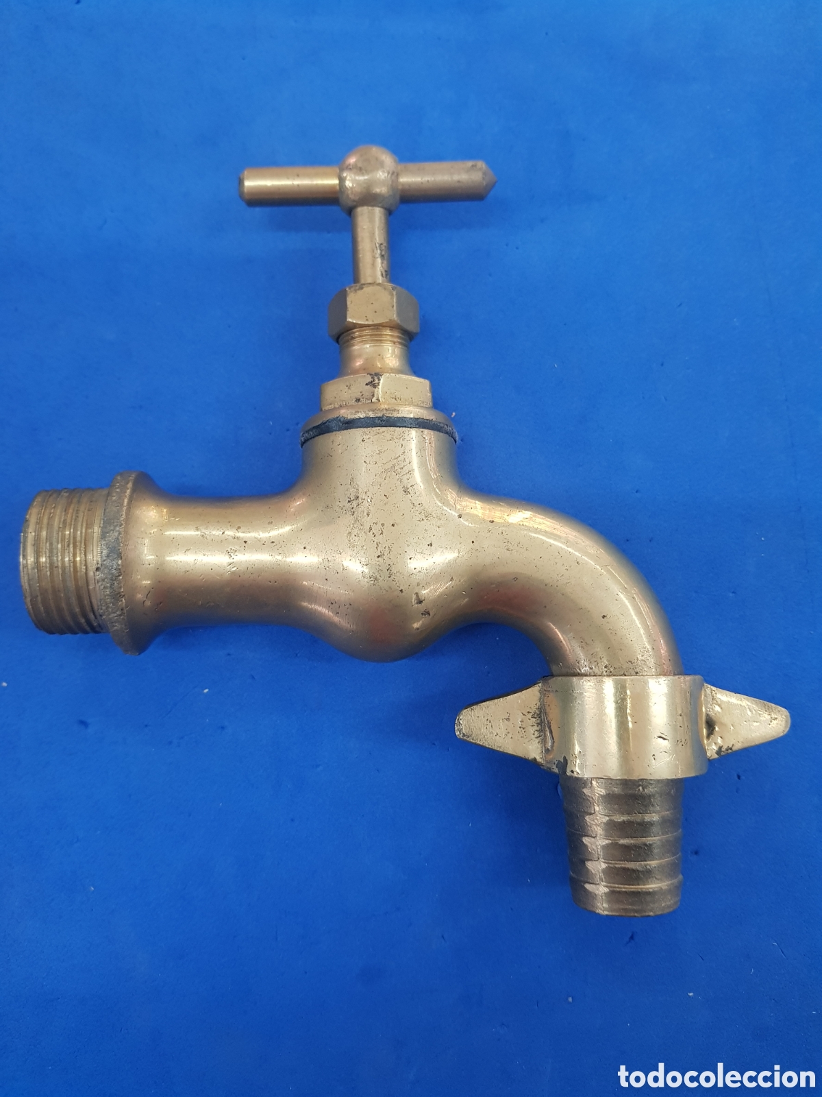 Antiquit&eacute;s: Grifo de bronce grande antiguo