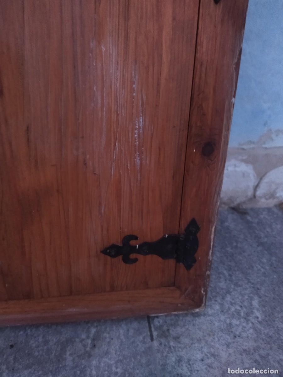 Antig&uuml;edades: Antigua ventana de puertas de madera maciza, de arco. - Foto 7