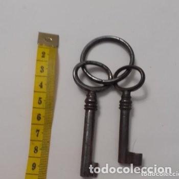 Antig&uuml;edades: Antiguo cuelgo de 2 llaves de hierro - Foto 3