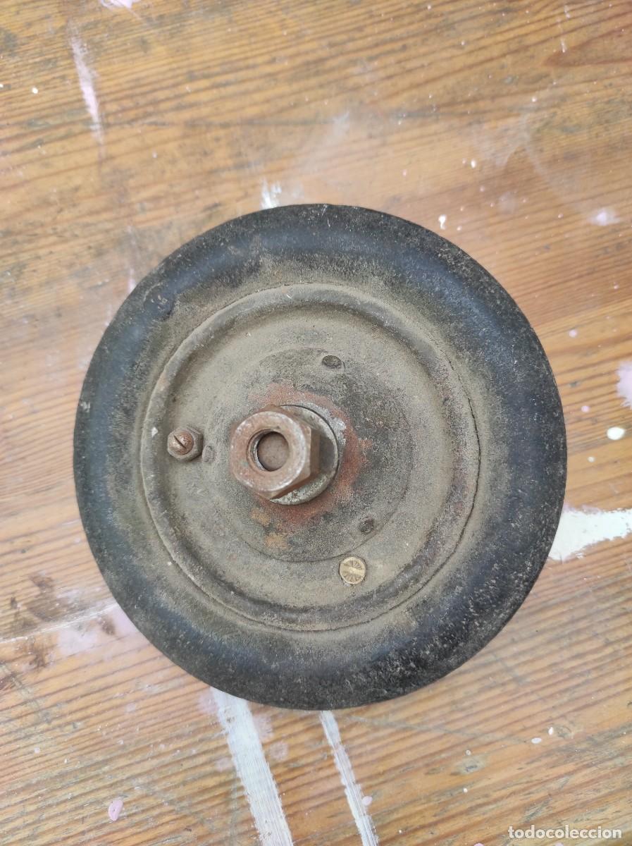Antig&uuml;edades: Rueda antigua - Foto 2