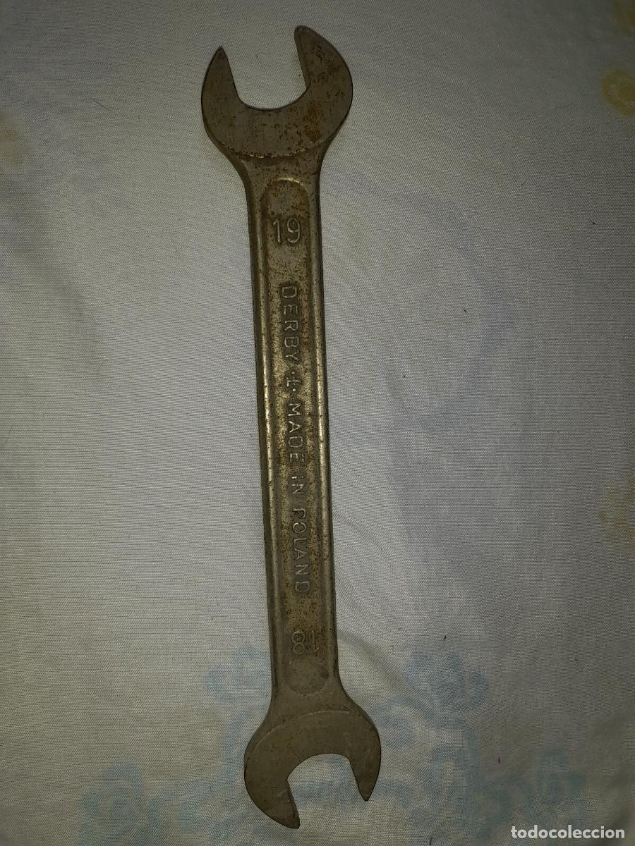 antigua herramienta llave fija de derby hecha e - Buy Antique professional  mechanics tools on todocoleccion