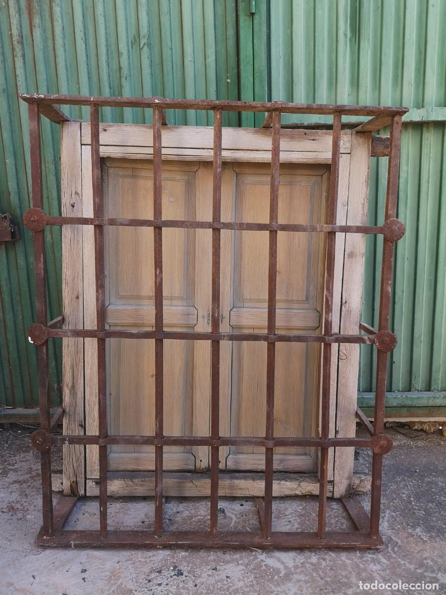 Antig&uuml;edades: Reja carcelera antigua - Foto 1