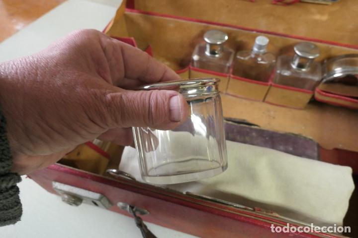 Antig&uuml;edades: Barberia. Maletin de barbero completo - Foto 3