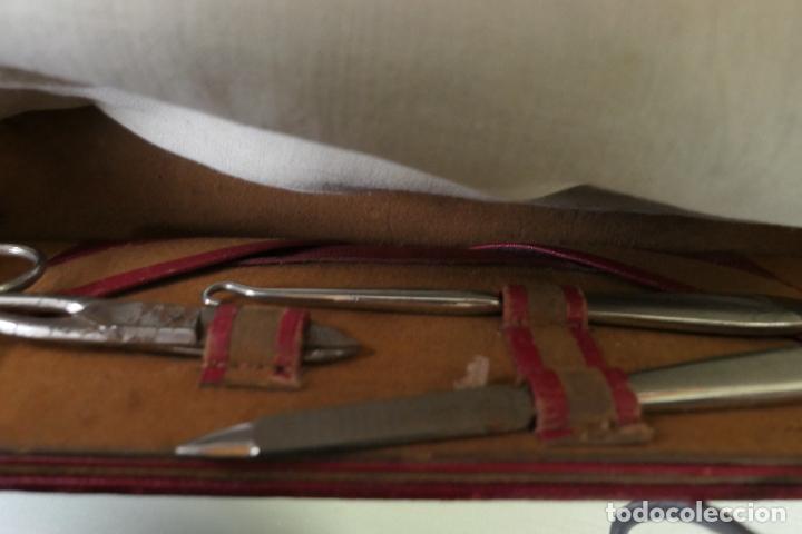 Antig&uuml;edades: Barberia. Maletin de barbero completo - Foto 18
