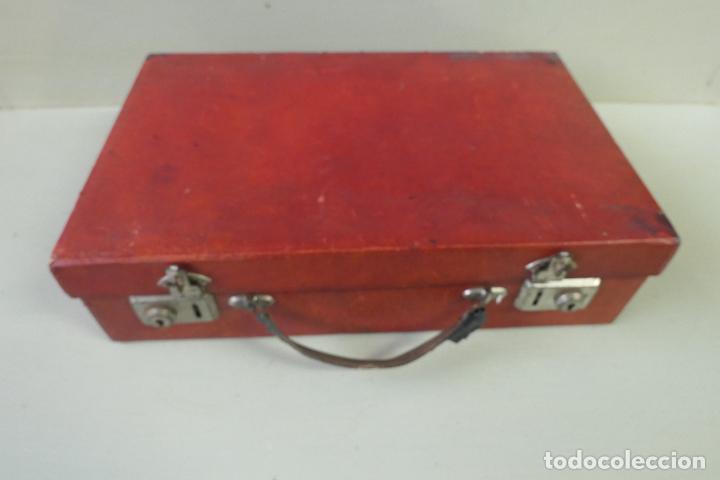 Antig&uuml;edades: Barberia. Maletin de barbero completo - Foto 28