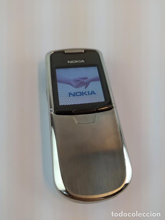Tel&eacute;fonos: Tel&eacute;fono m&oacute;vil Nokia 8800. Funcionando. Plateado - Foto 2