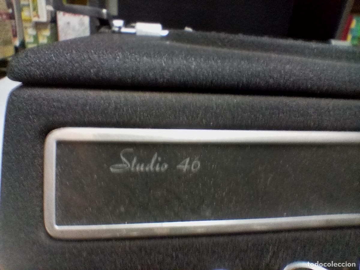 Antig&uuml;edades: M&aacute;quina de escribir antigua. - Foto 3