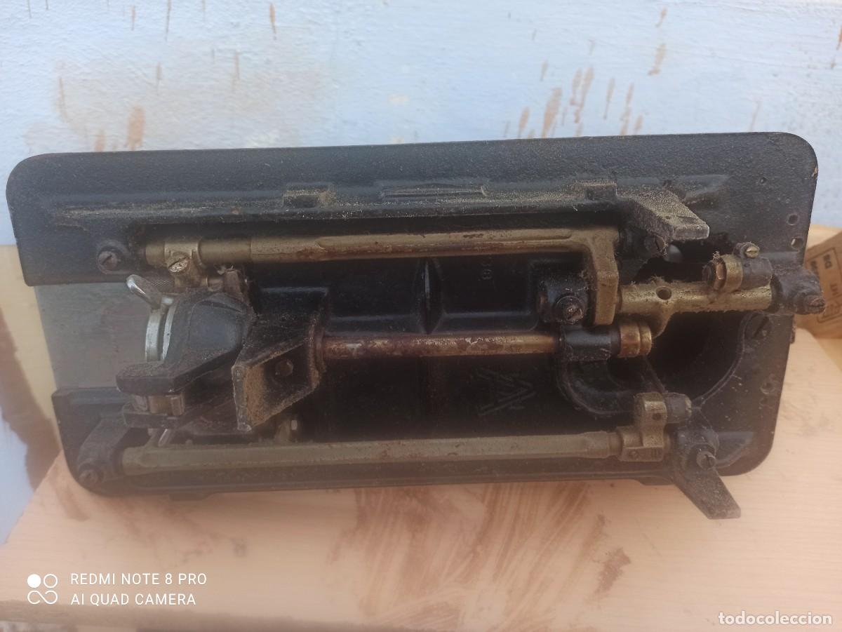 Antig&uuml;edades: Cabezal de m&aacute;quina de coser - Foto 4