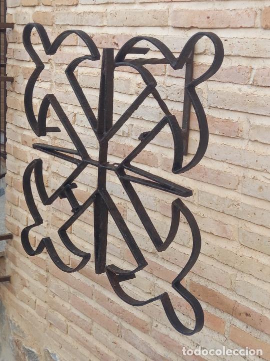 Antig&uuml;edades: REJA ANTIGUA EN HIERRO FORJADO. - Foto 4