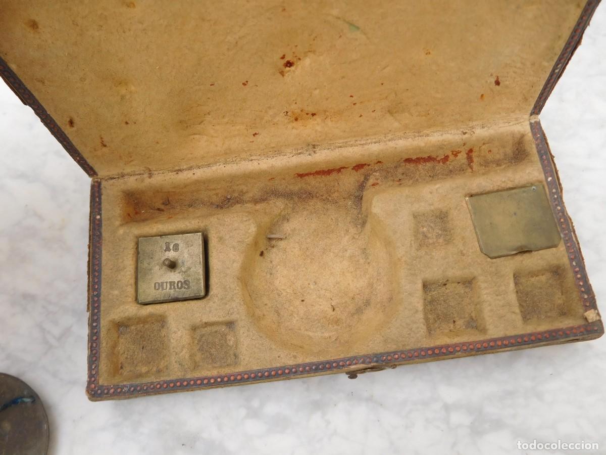Antig&uuml;edades: Balanza antigua con caja - Foto 8