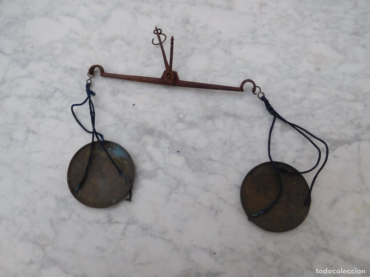 Antig&uuml;edades: Balanza antigua con caja - Foto 10