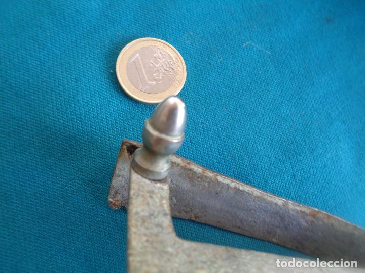 Antig&uuml;edades: ANTIGUA PEQUE&Ntilde;A PLANCHA Y PLANCHERO - Foto 8