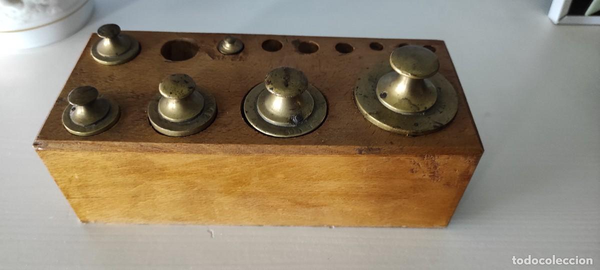 Antig&uuml;edades: TACO DE MADERA CON PESAS DE BRONCE - ANTIGUO - Foto 1