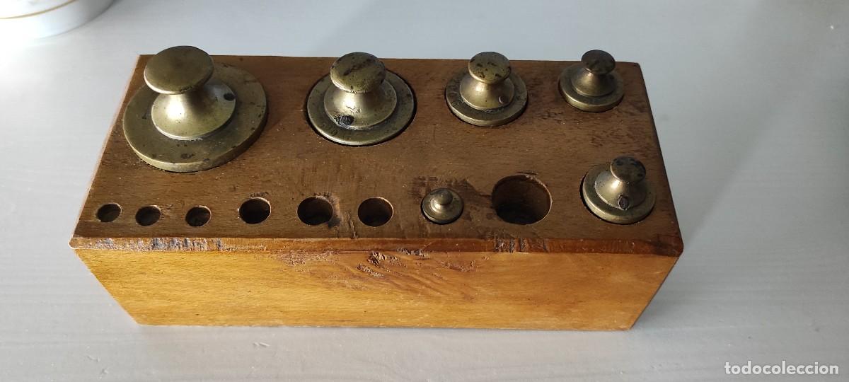 Antig&uuml;edades: TACO DE MADERA CON PESAS DE BRONCE - ANTIGUO - Foto 3