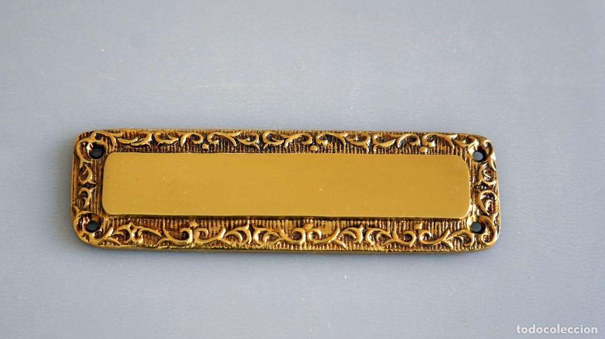 Antig&uuml;edades: Placa para puerta bronce ba&ntilde;o oro. - Foto 1