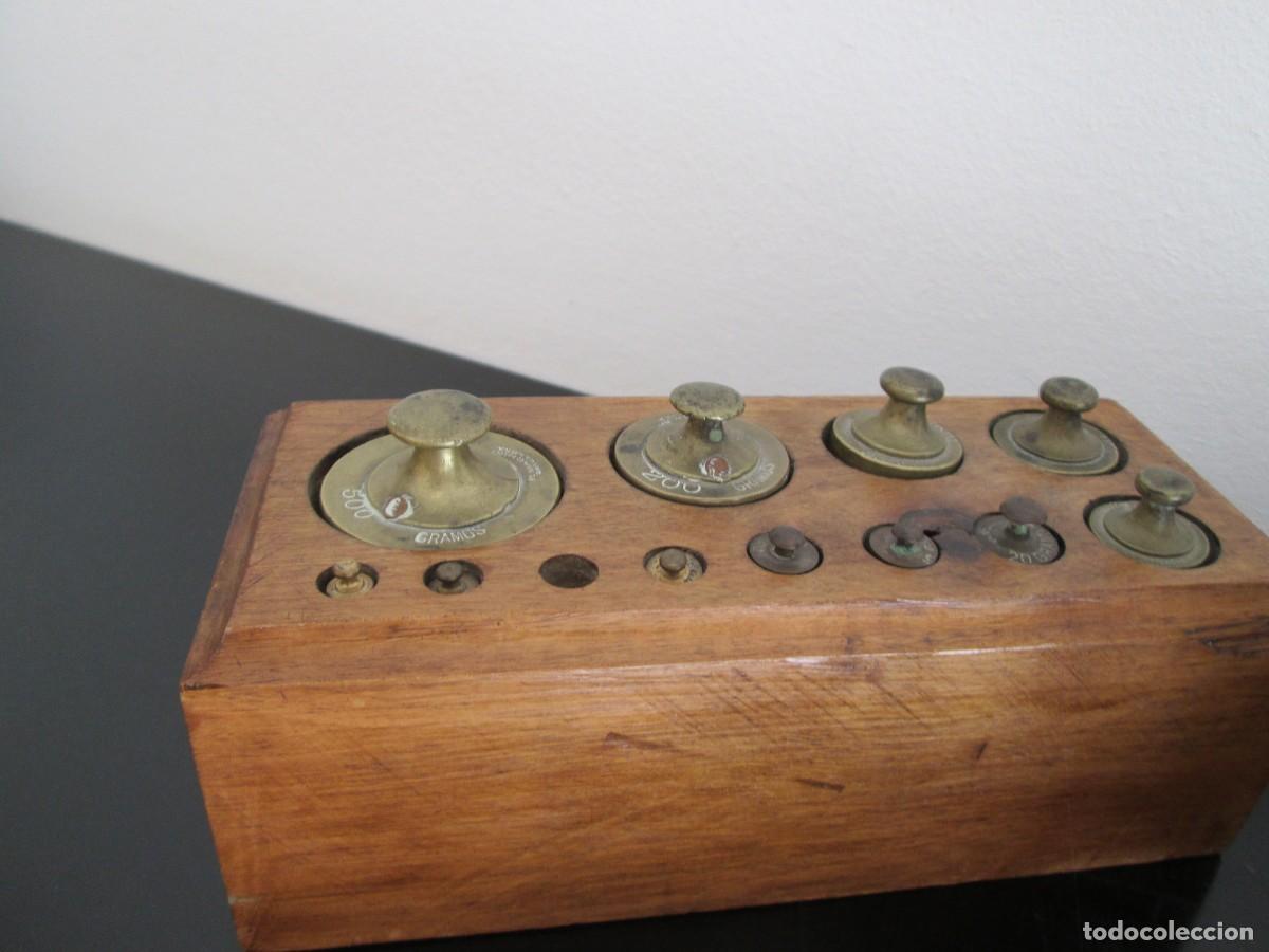 Antig&uuml;edades: BALANZA CON SU JUEGO DE PESAS - Foto 7
