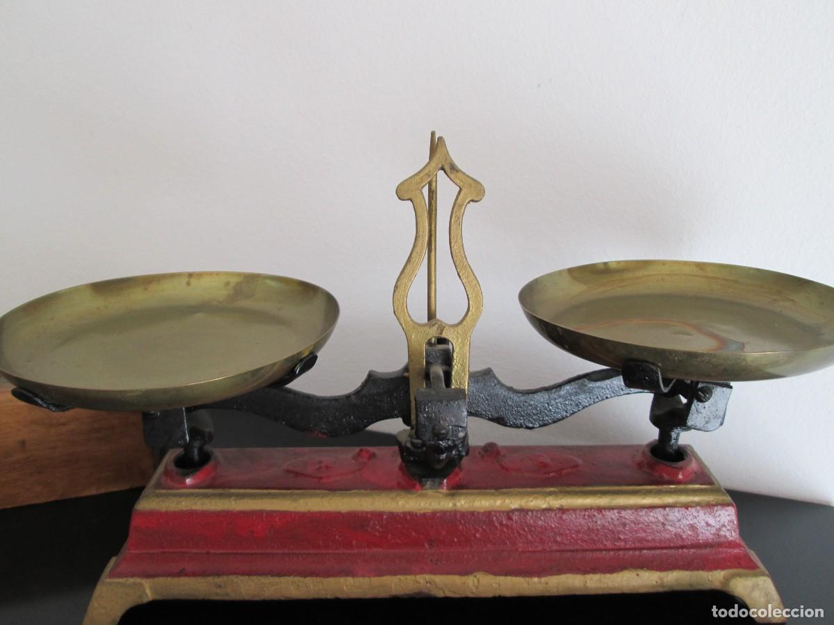 Antig&uuml;edades: BALANZA CON SU JUEGO DE PESAS - Foto 8