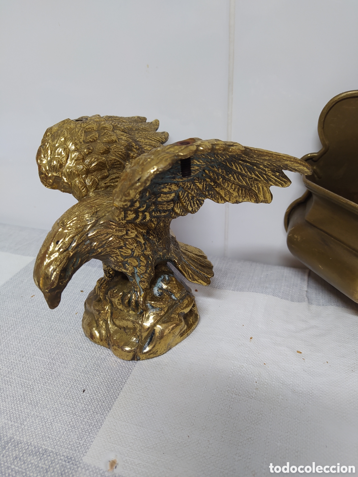 Antig&uuml;edades: LOTE BRONCE, BALANZA AGUILA, BENDITERA ? Y CORNETA - Foto 3