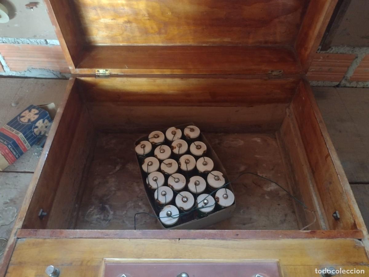 Antig&uuml;edades: Antigua m&aacute;quina de electroterapia - Foto 7