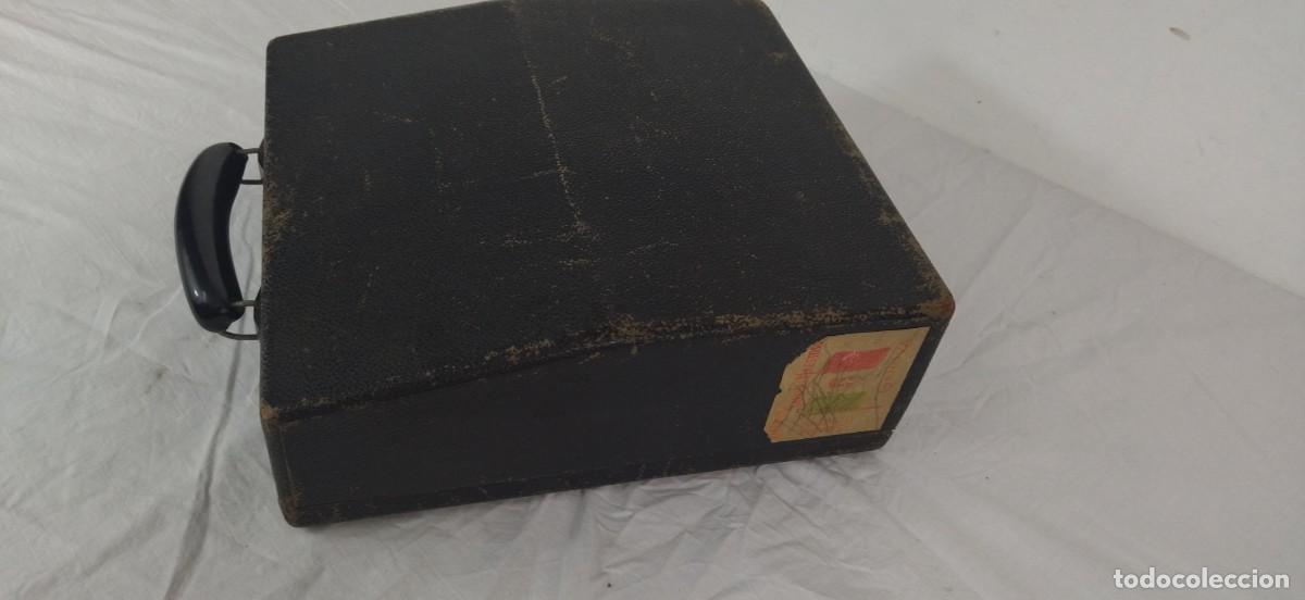 Antig&uuml;edades: Maquina de escribir Olivetti Ico - Foto 6