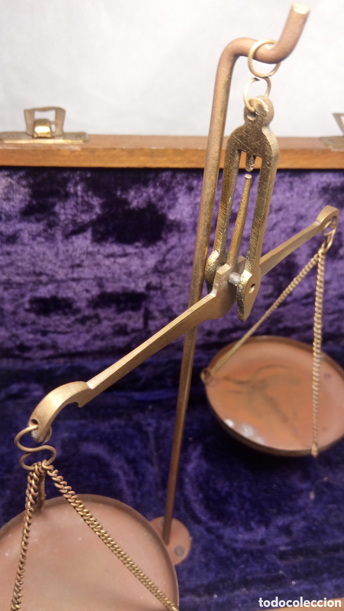 Antig&uuml;edades: antigua balanza de precisi&oacute;n para pesar oro - con estuche - Foto 7