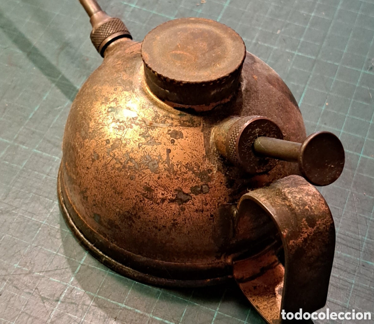 Antig&uuml;edades: Aceitera bronce antigua - Foto 1