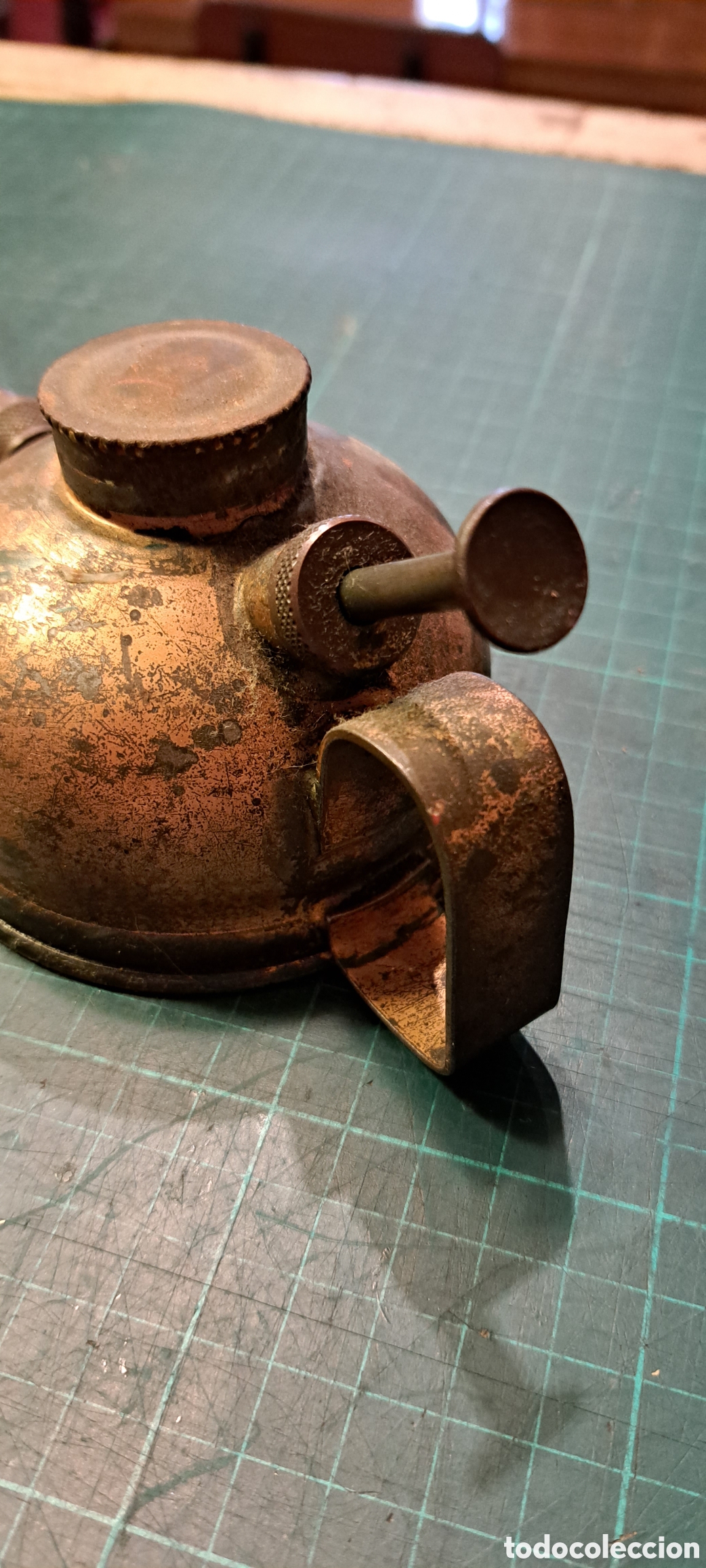Antig&uuml;edades: Aceitera bronce antigua - Foto 3