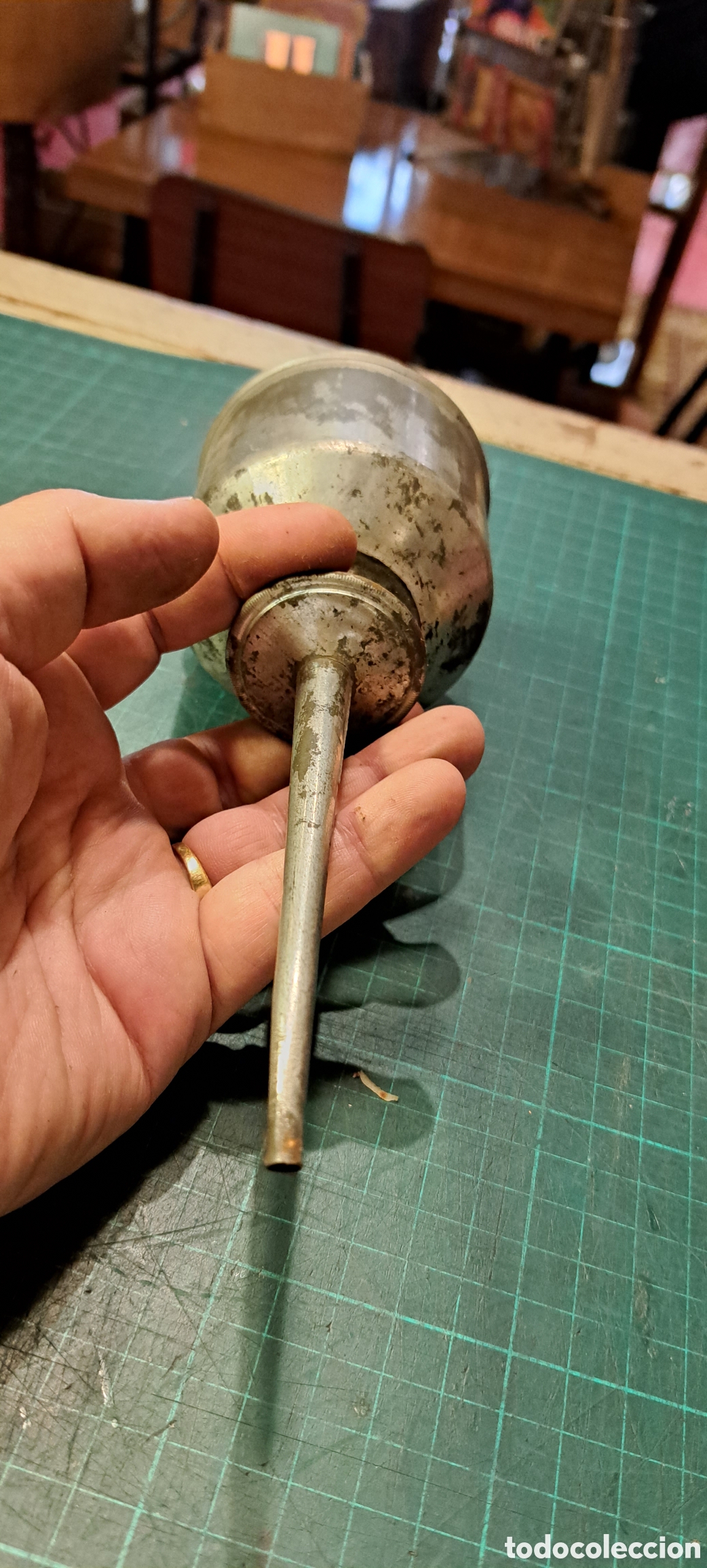 Antig&uuml;edades: Aceitera antigua taller - Foto 3