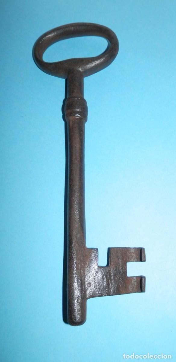 Antig&uuml;edades: LLAVE VINTAGE DE HIERRO - Foto 2