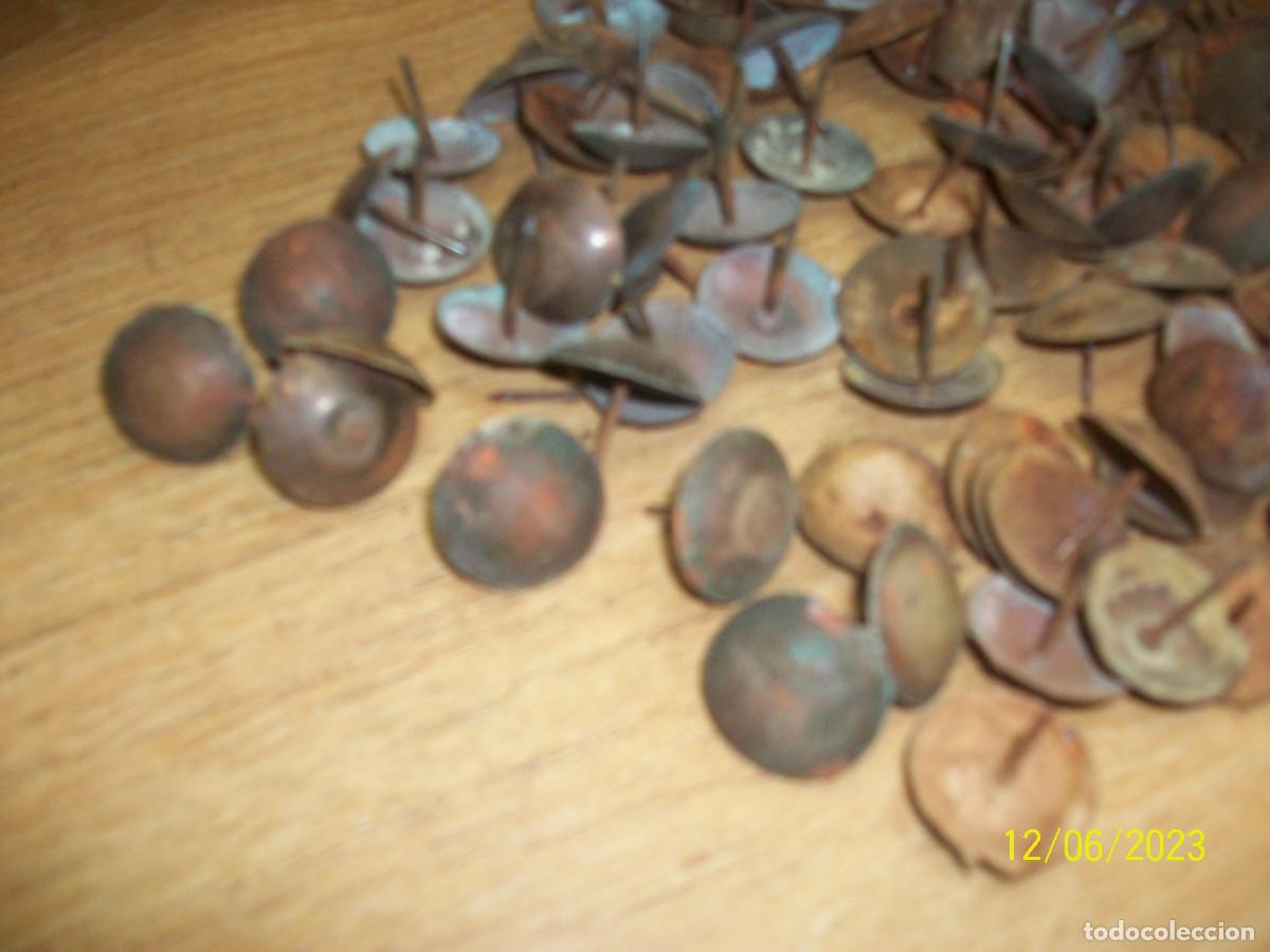 Antig&uuml;edades: LOTE DE 118 CHINCHETAS/CLAVOS DE BRONCE - Foto 3