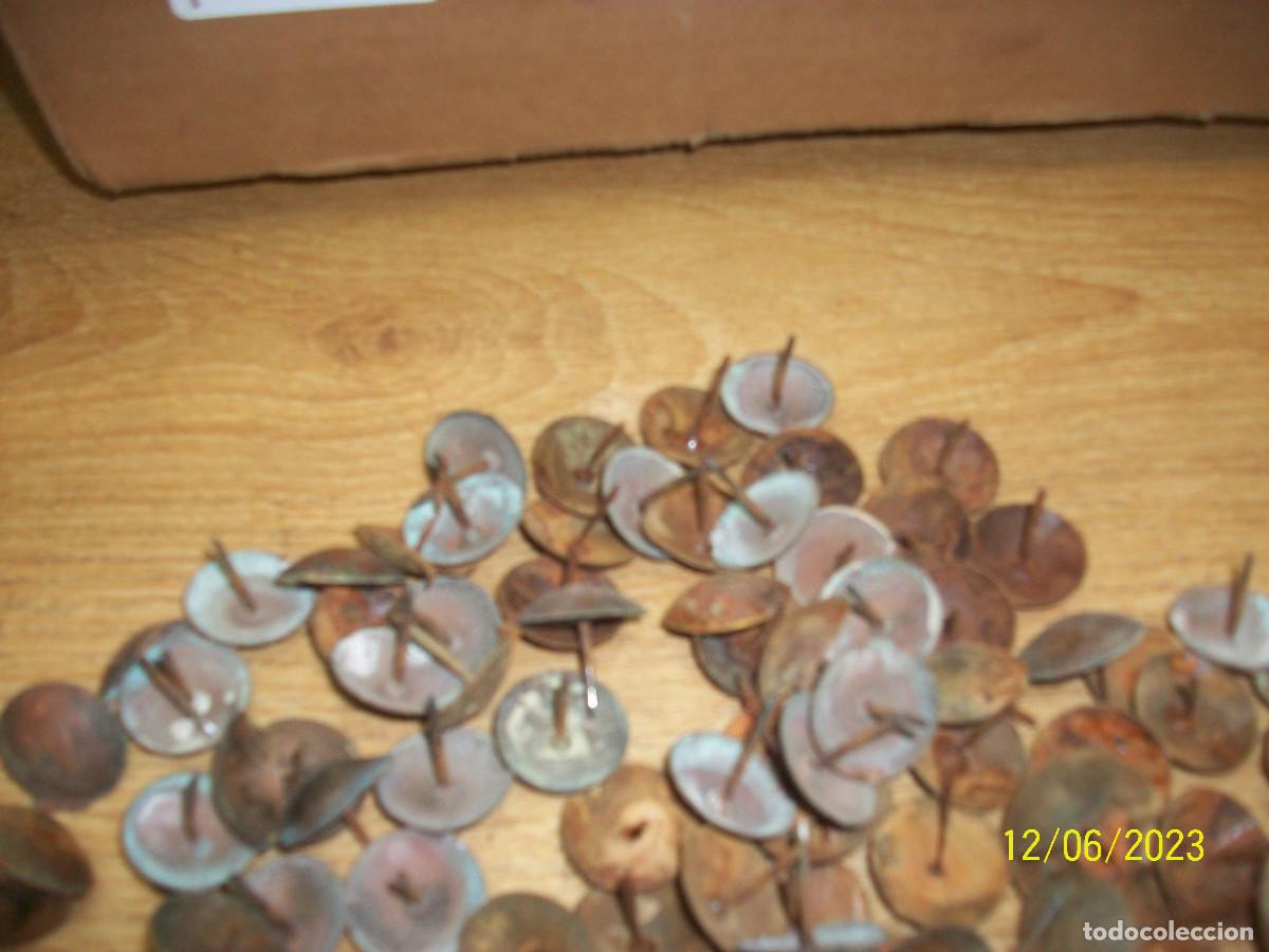 Antig&uuml;edades: LOTE DE 118 CHINCHETAS/CLAVOS DE BRONCE - Foto 4