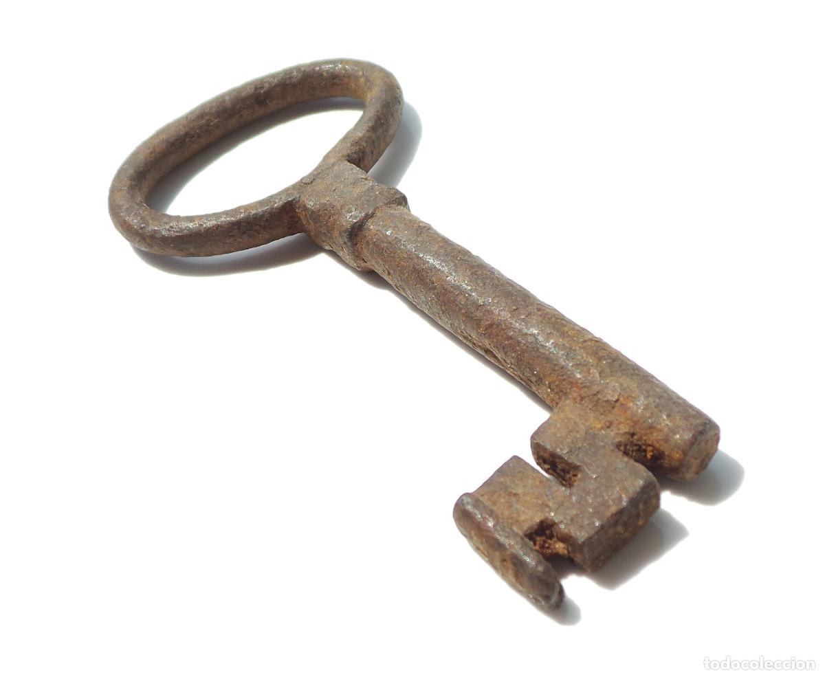 Antig&uuml;edades: ANTIGUA LLAVE DE FORJA.- 9 CM DE LARGA. - Foto 4