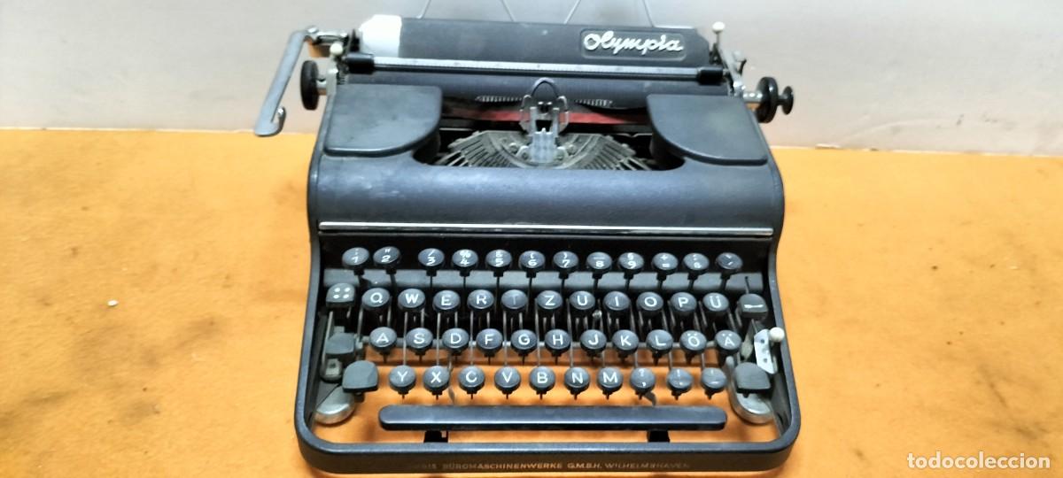 Antig&uuml;edades: maquina de escribir Olympia - Foto 1