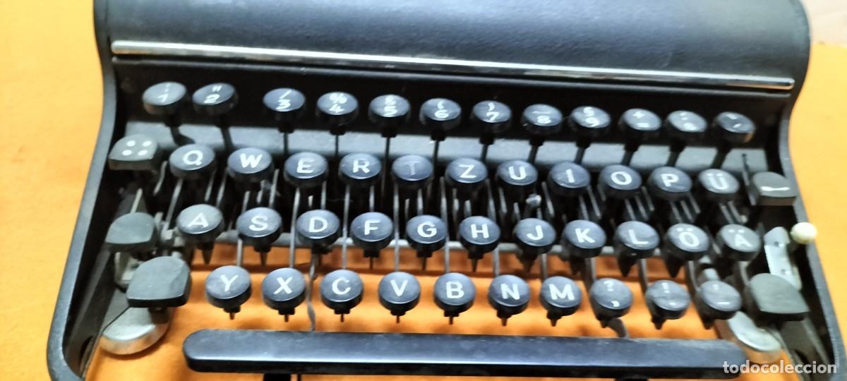 Antig&uuml;edades: maquina de escribir Olympia - Foto 4