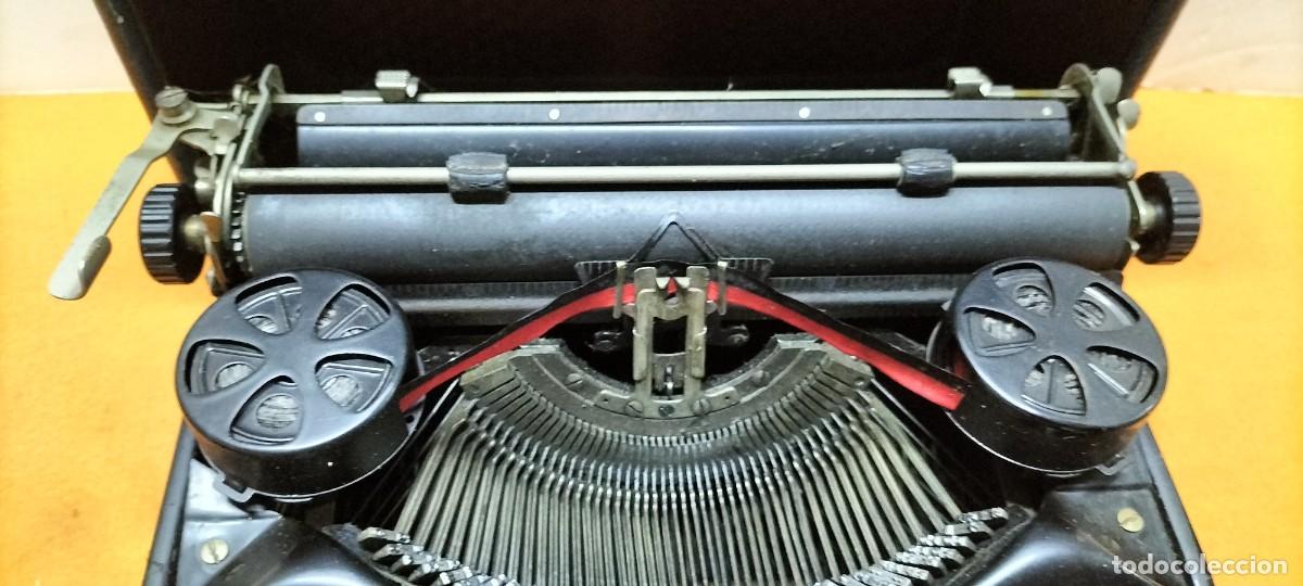 Antig&uuml;edades: maquina de escribir oliver - Foto 3