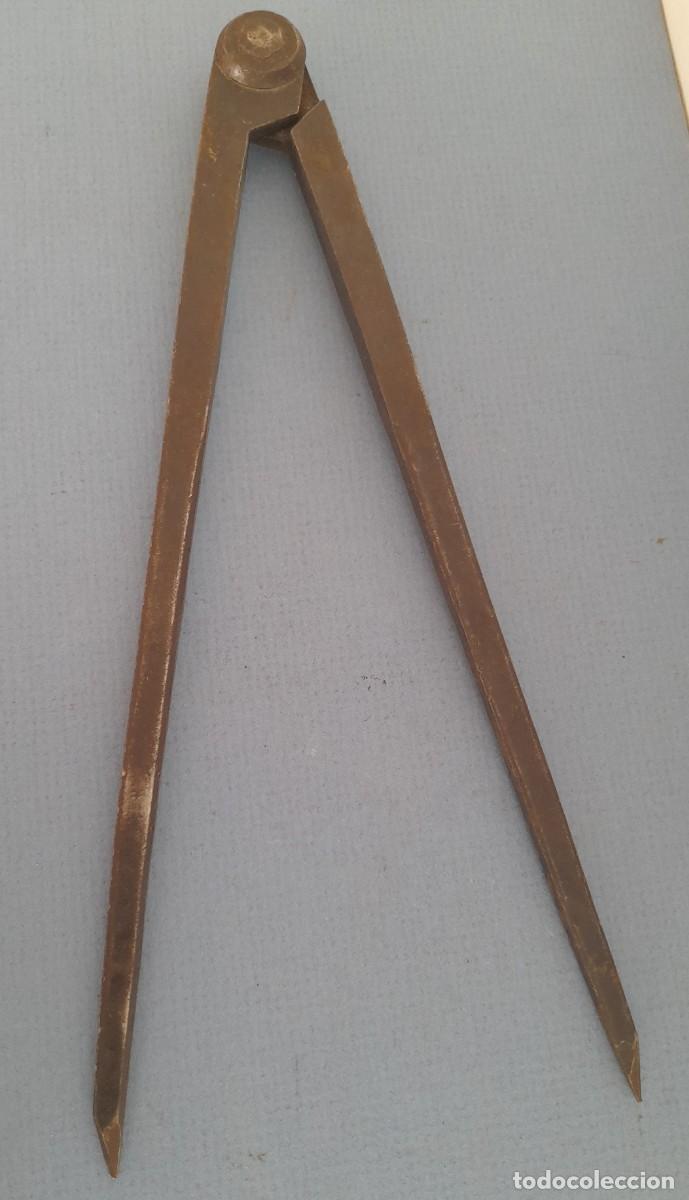 Antig&uuml;edades: compas macizo de acero, 25cm aprox, sin fabricante - Foto 1