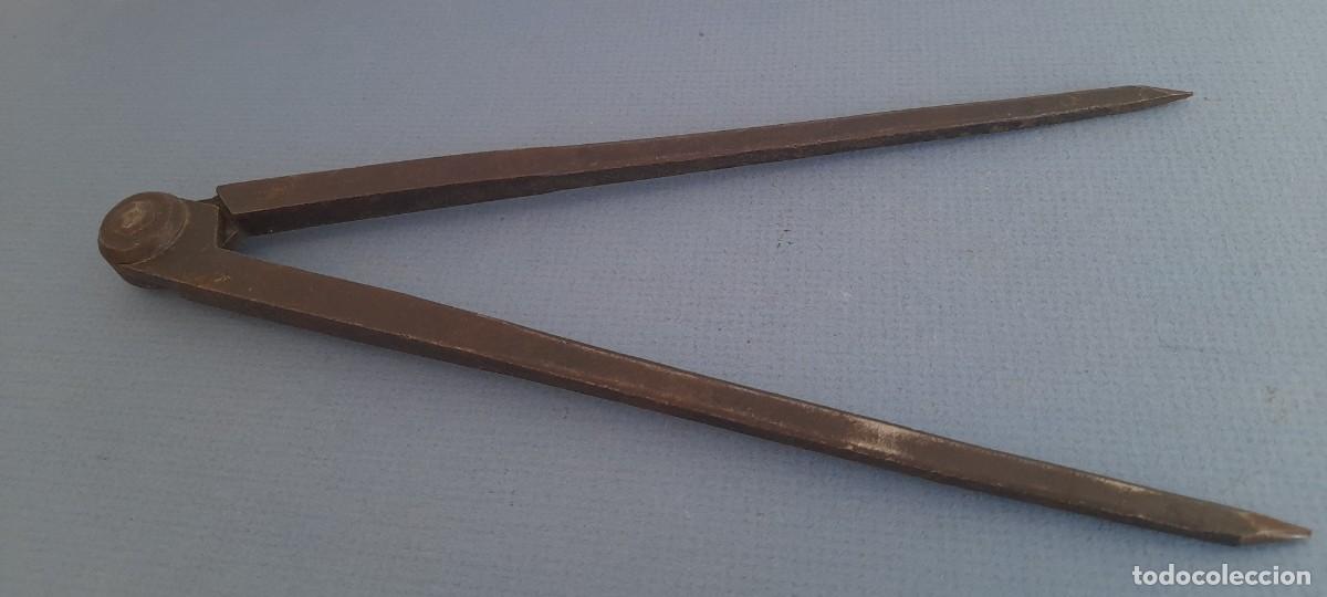Antig&uuml;edades: compas macizo de acero, 25cm aprox, sin fabricante - Foto 3