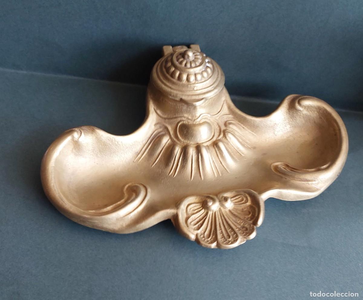 Antig&uuml;edades: Tintero estilo Art Nouveau de bronce - Foto 1