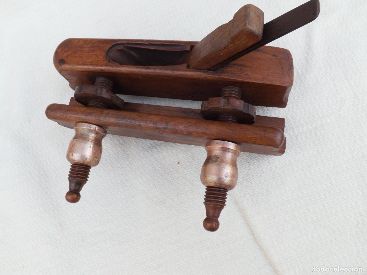 Antig&uuml;edades: ANTIGUO CEPILLO ACANALADOR DE CARPINTERO - Foto 3
