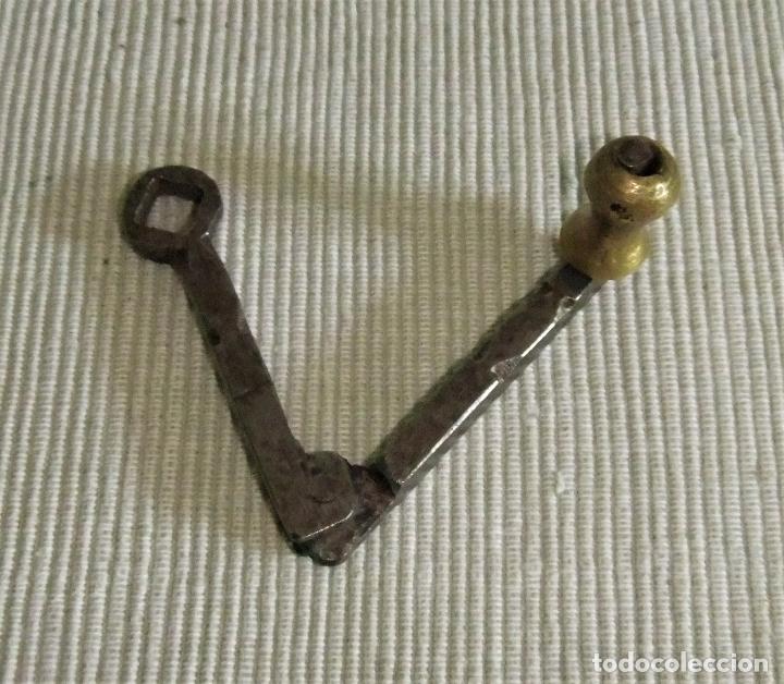 Antig&uuml;edades: ANTIGUA LLAVE DE MOLINILLO OTOMANO DE HIERRO Y BRONCE - Foto 3