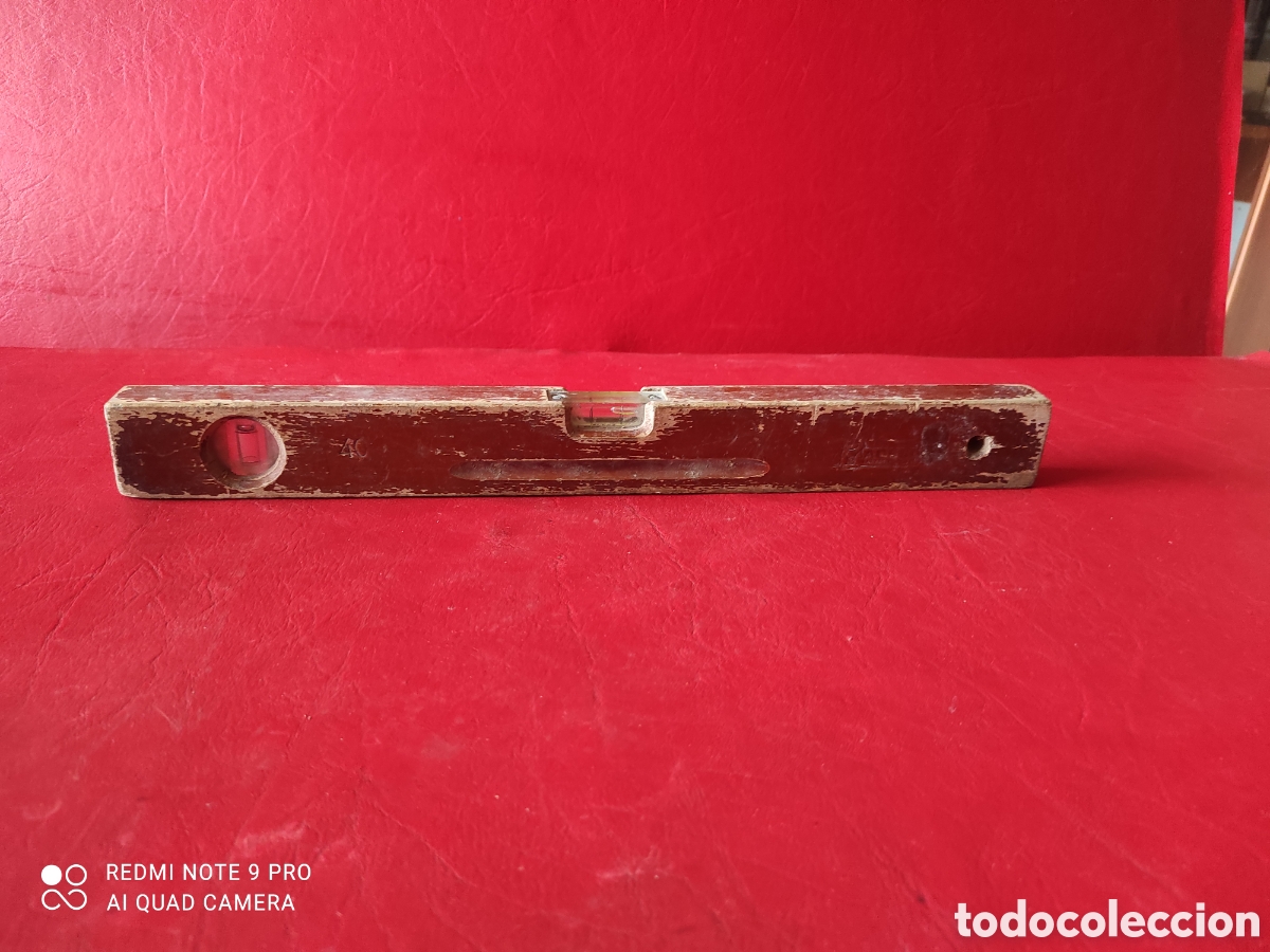Antig&uuml;edades: Antiguo nivel de madera de la marca ACESA - Foto 1