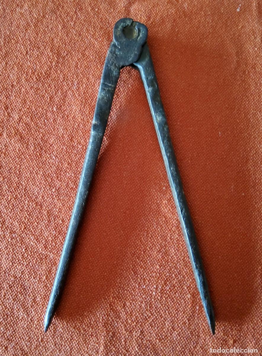 Antig&uuml;edades: CUATRO COMPASES ANTIGUOS DE HIERRO - Foto 7