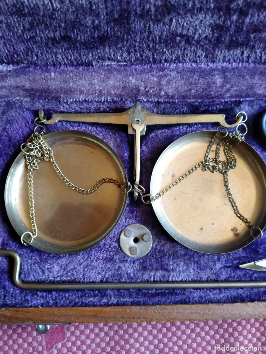 Antig&uuml;edades: Balanza de joyas y monedas - Foto 2