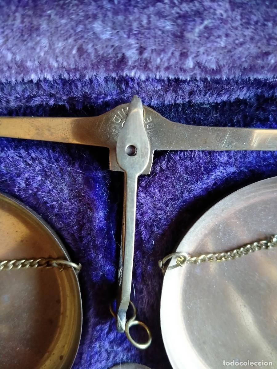 Antig&uuml;edades: Balanza de joyas y monedas - Foto 4