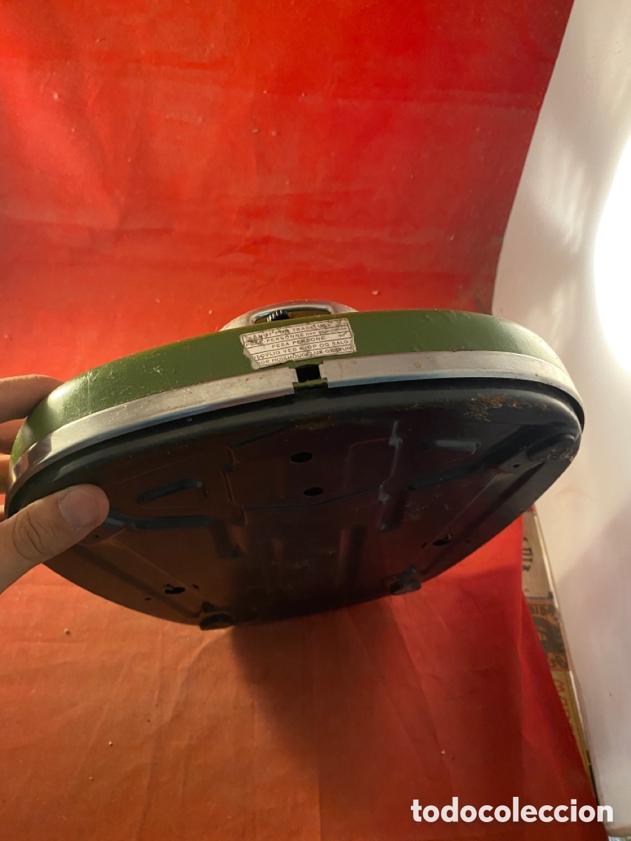 Antig&uuml;edades: Antigua b&aacute;scula de persona - Foto 3