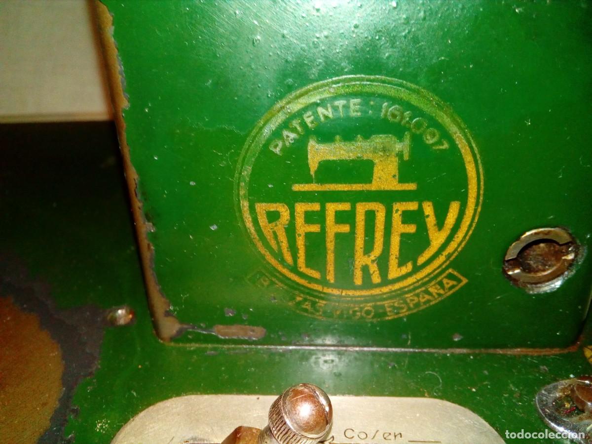 Antig&uuml;edades: maquina de coser REFREY - Foto 4