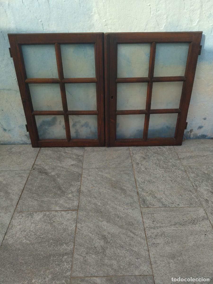 Antig&uuml;edades: ANTIGUAS VENTANAS DE PUERTA CON POSTIGOS. - Foto 2