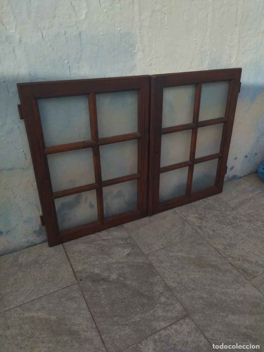 Antig&uuml;edades: ANTIGUAS VENTANAS DE PUERTA CON POSTIGOS. - Foto 3