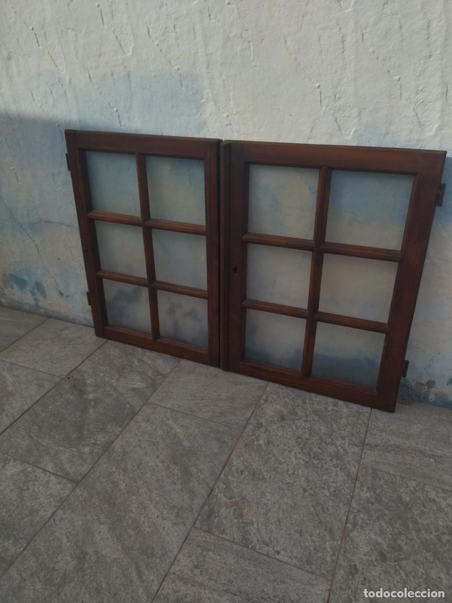 Antig&uuml;edades: ANTIGUAS VENTANAS DE PUERTA CON POSTIGOS. - Foto 4