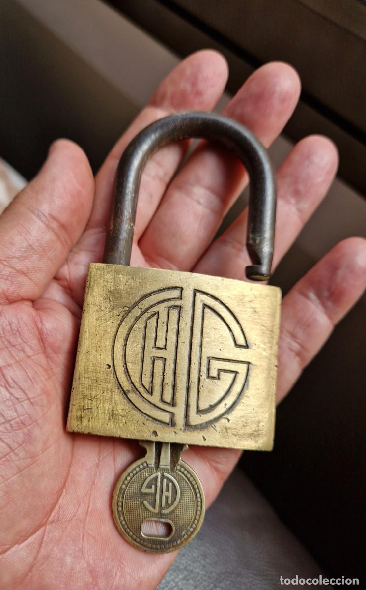 Antig&uuml;edades: CANDADO BRONCE MARCA CHG - Foto 4